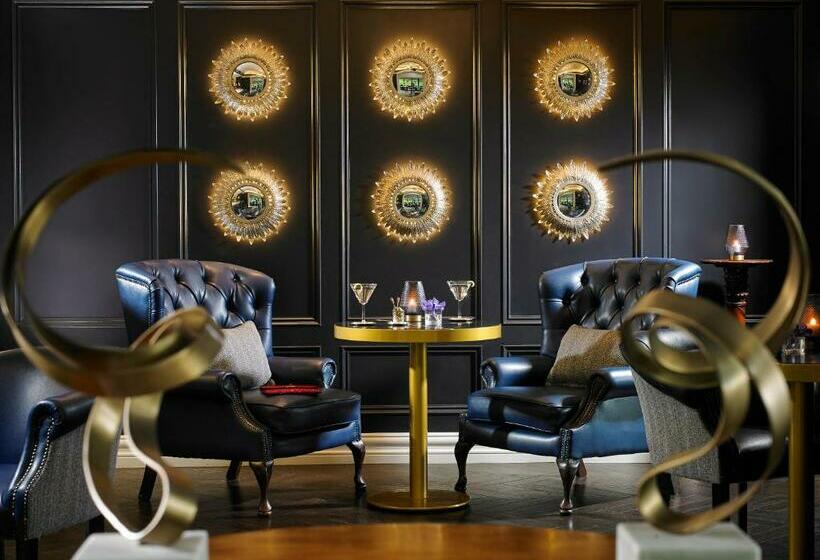 Номер Deluxe, Killarney Randles