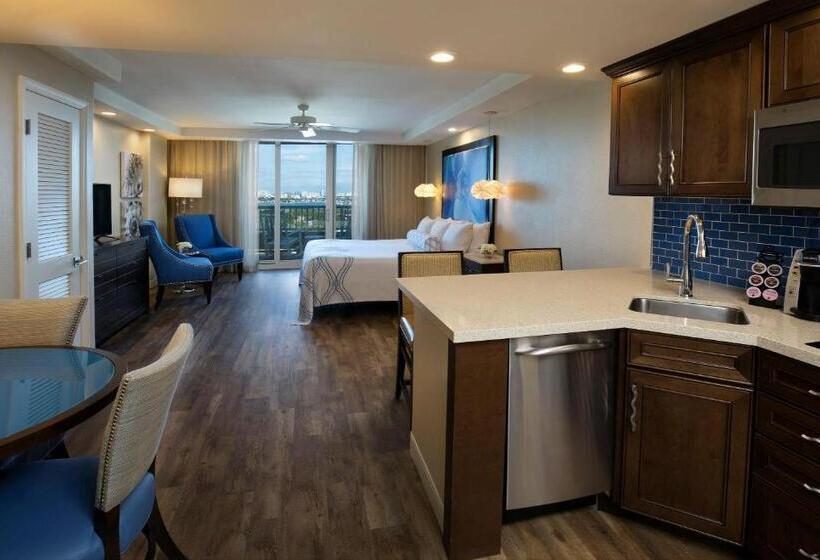 Полулюкс Кровать Кинг, Lido Beach Resort  Sarasota