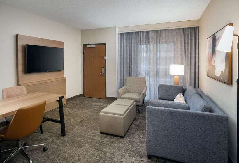 스위트 킹사이즈 침대, Embassy Suites Hotel Des Moines Downtown