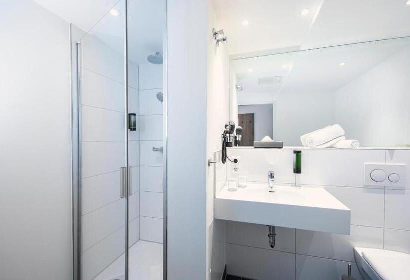 اتاق خانوادگی, Achat Hotel Stuttgart Zuffenhausen