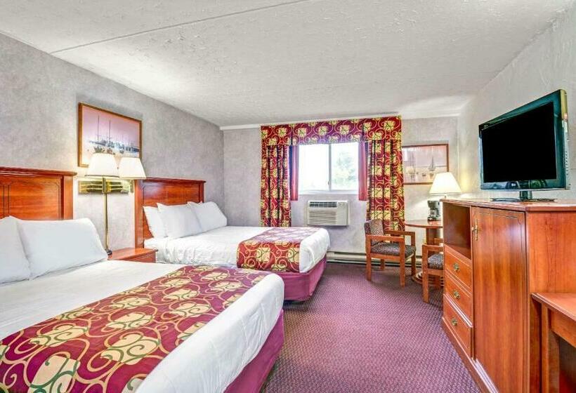 Номер бизнес-класса, Days Inn By Wyndham Airport/maine Mall