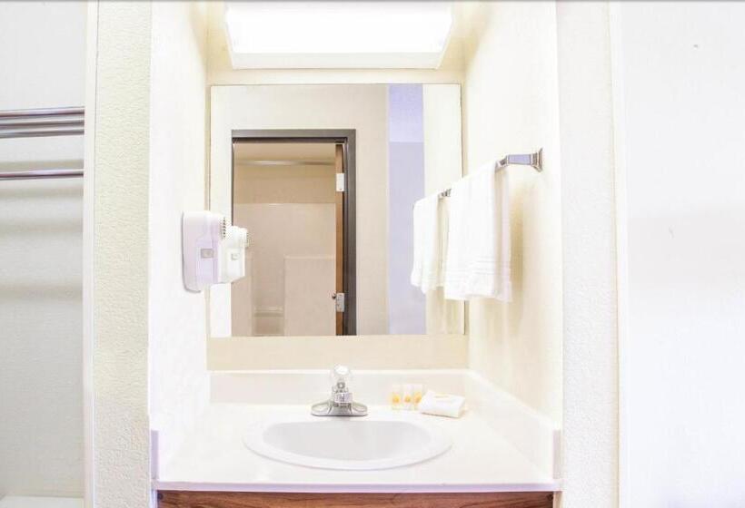 Стандартный Номер Кровать Кинг, Days Inn By Wyndham Glasgow