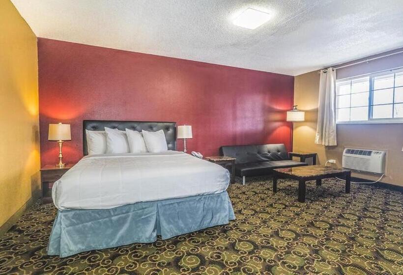 Люкс, Days Inn By Wyndham Montrose