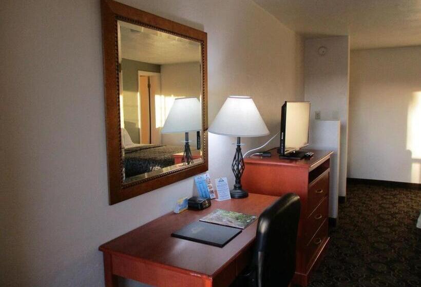 Номер Стандарт Адаптированный для Инвалидов, Days Inn By Wyndham Montrose