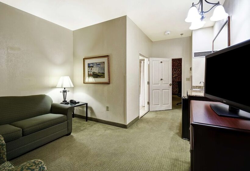 جناح, Embassy Suites By Hilton Charleston Historic District