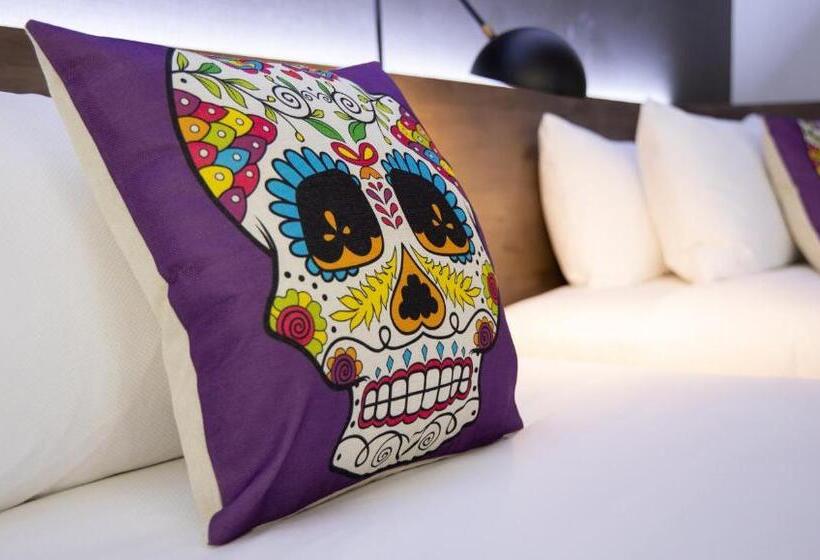 Номер Стандарт Адаптированный для Инвалидов, The Catrina