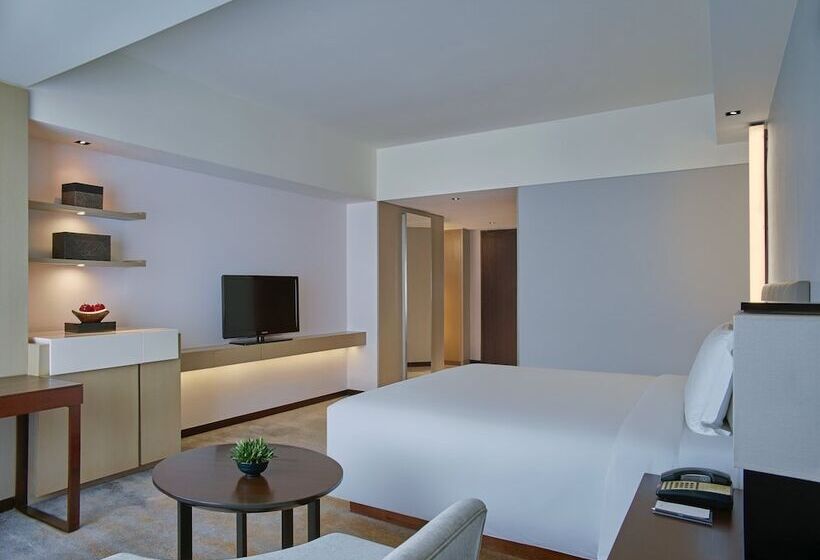 Номер Премиум, New World Makati Hotel, Manila