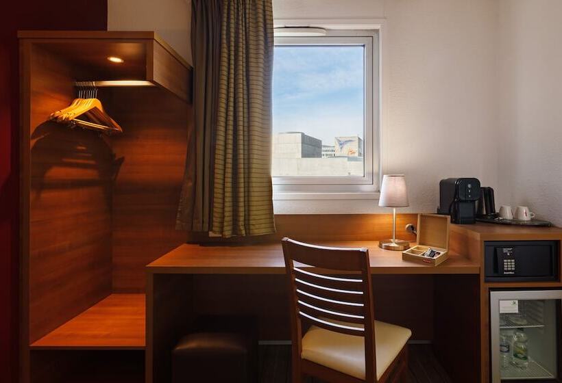 Номер Стандарт, Holiday Inn Clermont Ferrand Centre, An Ihg