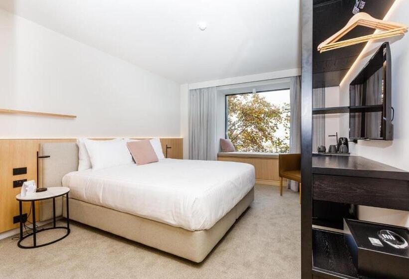 디럭스 스튜디오, Quay Perth