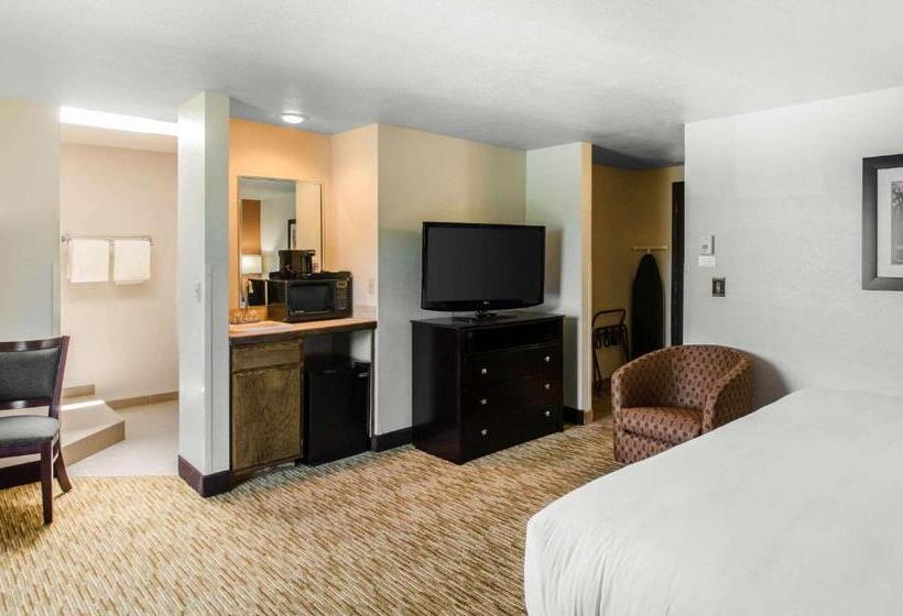 מיטת קינג בסוויטה, Comfort Inn & Suites Ashland