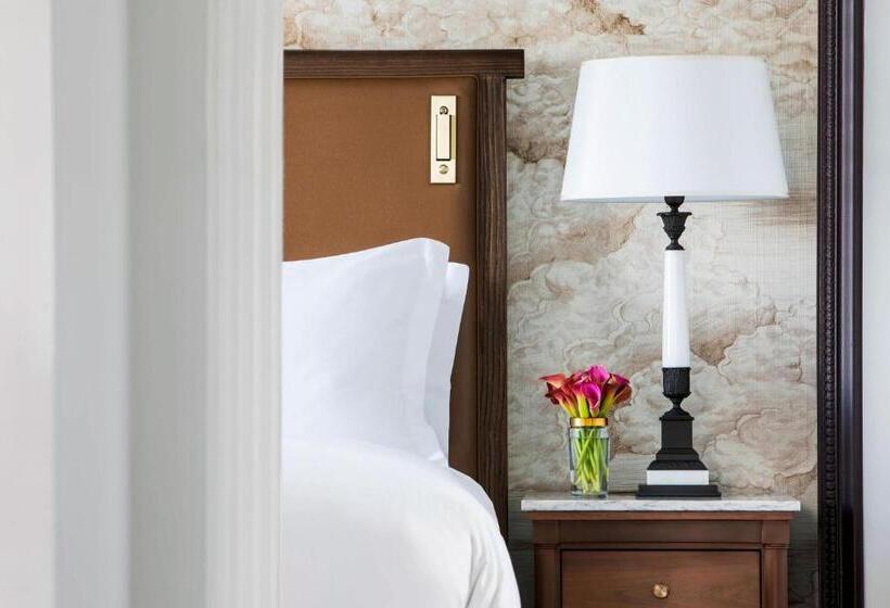 اتاق استاندارد با تخت بزرگ, The Ritz Carlton New York, Central Park