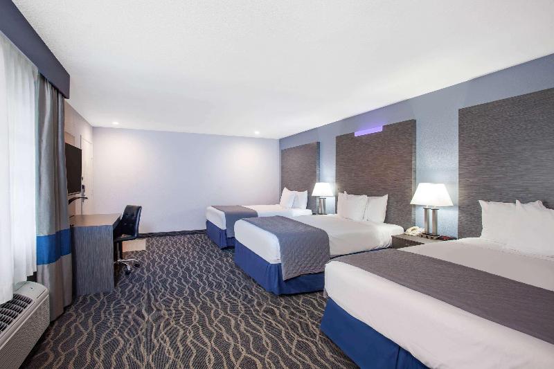 Suite, Travelodge Inn & Suites By Wyndham Anaheim On Disneyland Dr
