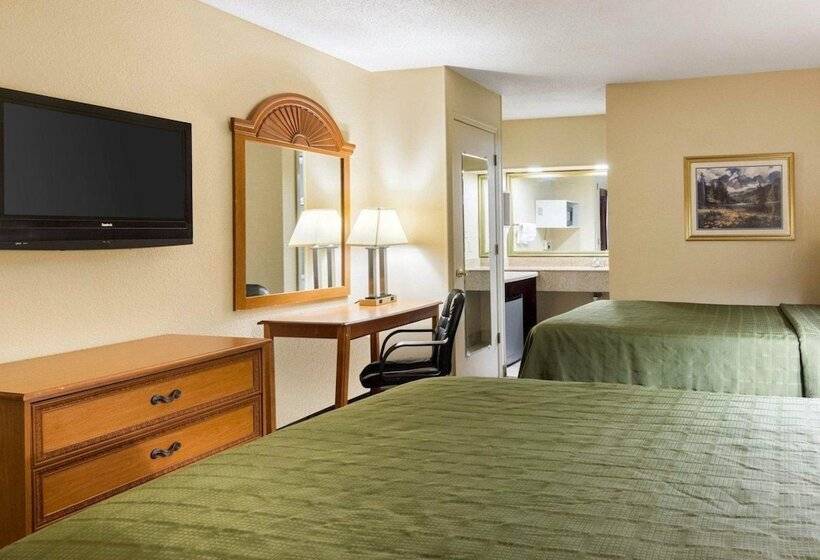 Номер Стандарт 2 Двуспальные Кровати, Quality Inn South Hill I 85