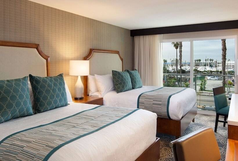 Номер Стандарт 2 Двуспальные Кровати, Redondo Beach Hotel, Tapestry Collection By Hilton
