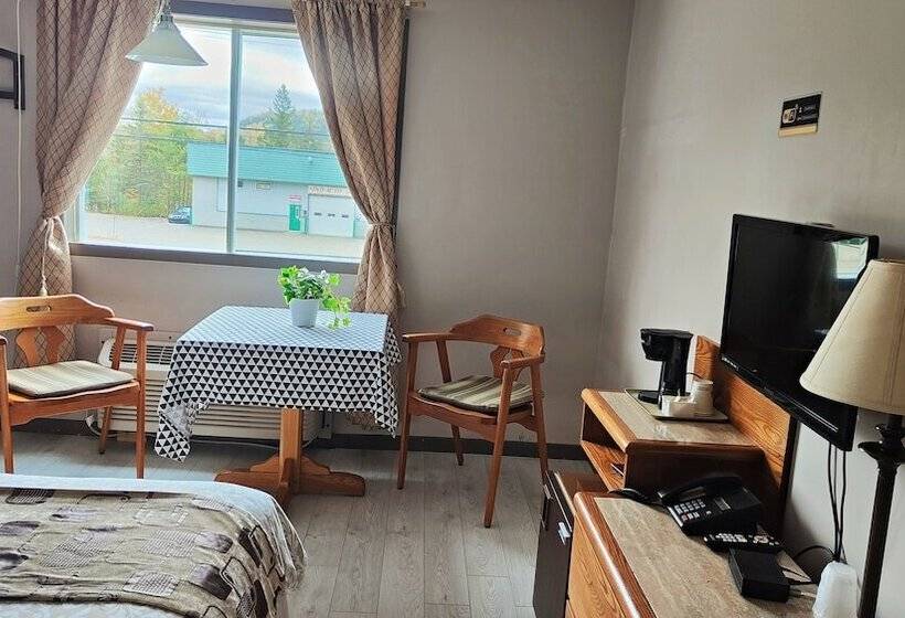 Номер Стандарт Двуспальная Кровать, Motel Le Radisson De Val David