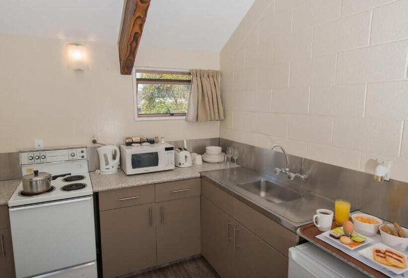 패밀리 아파트, Howick Motor Lodge