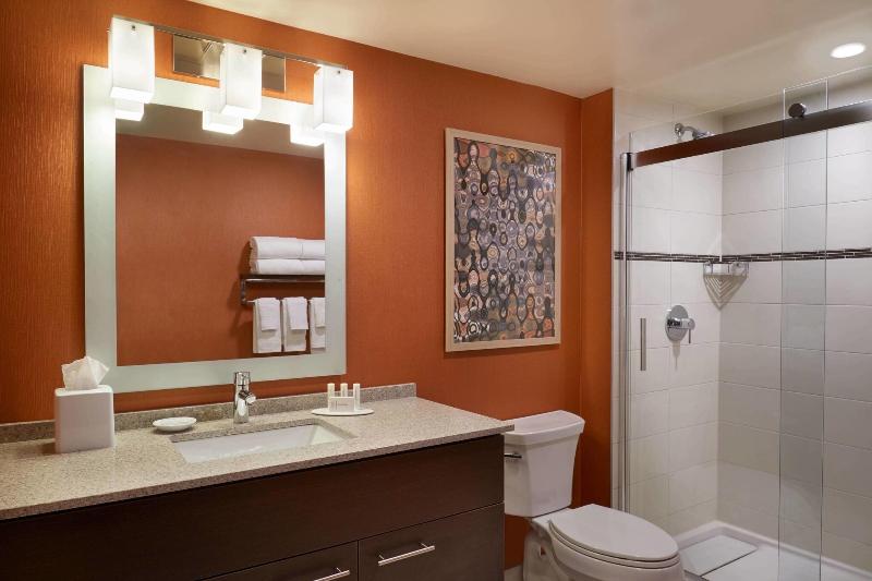 キングサイドベッドのスタンダードワンルーム, Towneplace Suites By Marriott Windsor