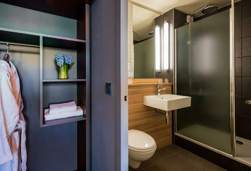 Standard Room, Campanile Hotel & Restaurant Amsterdam Zuid Oost