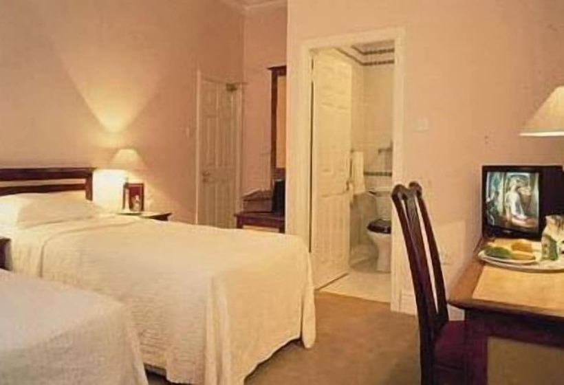 스탠다드 트리플 룸, Aberdeen Lodge