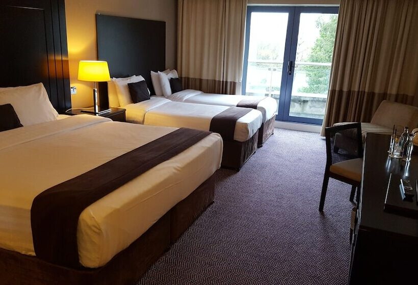 Семейный Номер, Shamrock Lodge