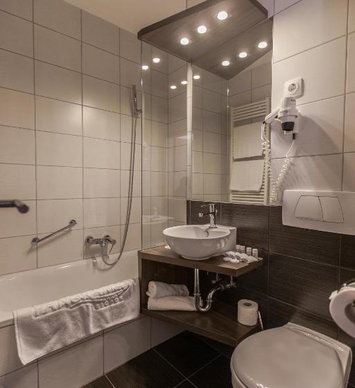 Номер Стандарт с Балконом, Premium Hotel Panoráma