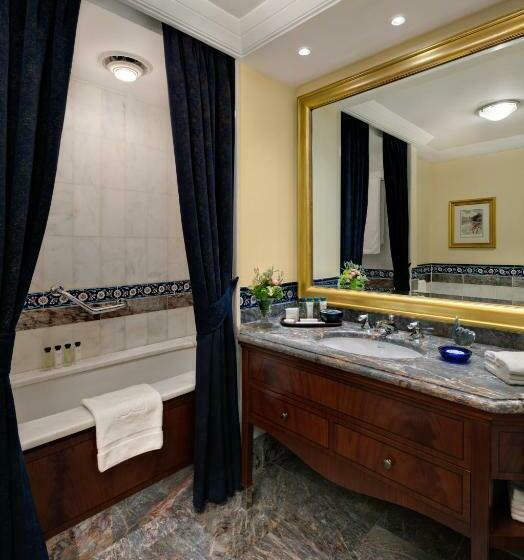 Deluxe Room with Views, çırağan Palace Kempinski Istanbul