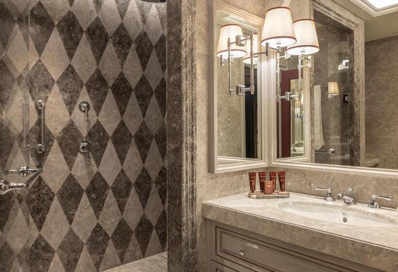 Deluxe Room with Views, çırağan Palace Kempinski Istanbul