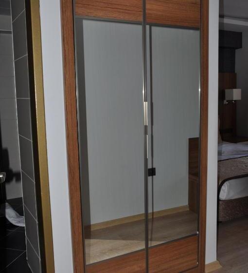 Quarto Estandar Individual, Kabacam