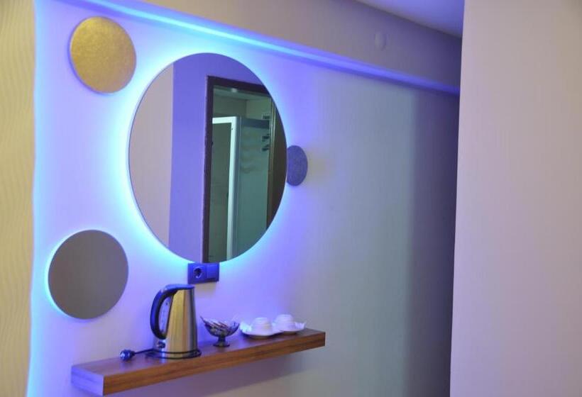 Quarto Estandar Individual, Kabacam