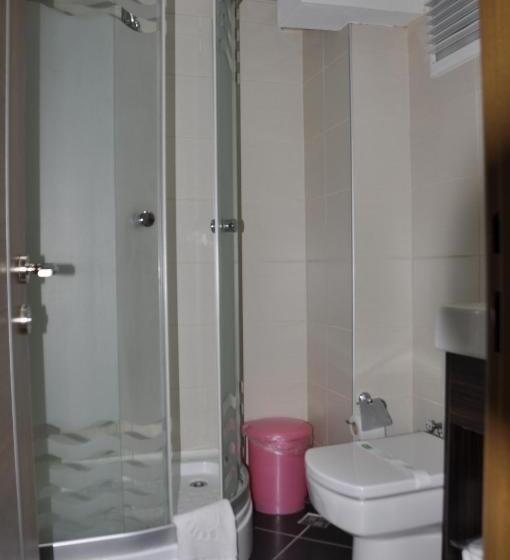 Quarto Triplo Estandar, Kabacam