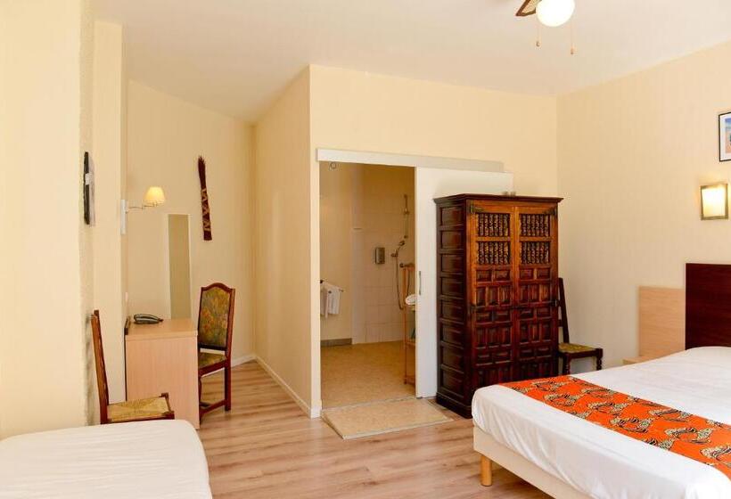 Номер Стандарт Трехместный, Logis Hostellerie Du Neez