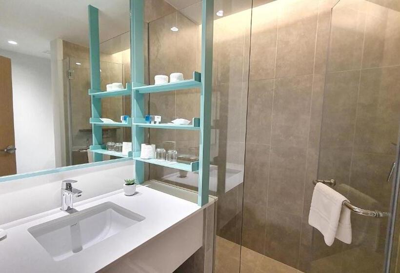 اتاق پریمیوم با چشم‌انداز باغ, Novotel Rayong Rim Pae Resort