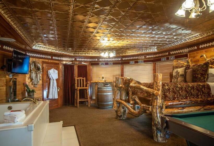 Номер Стандарт Внутренний, The Anniversary Inn   Logan