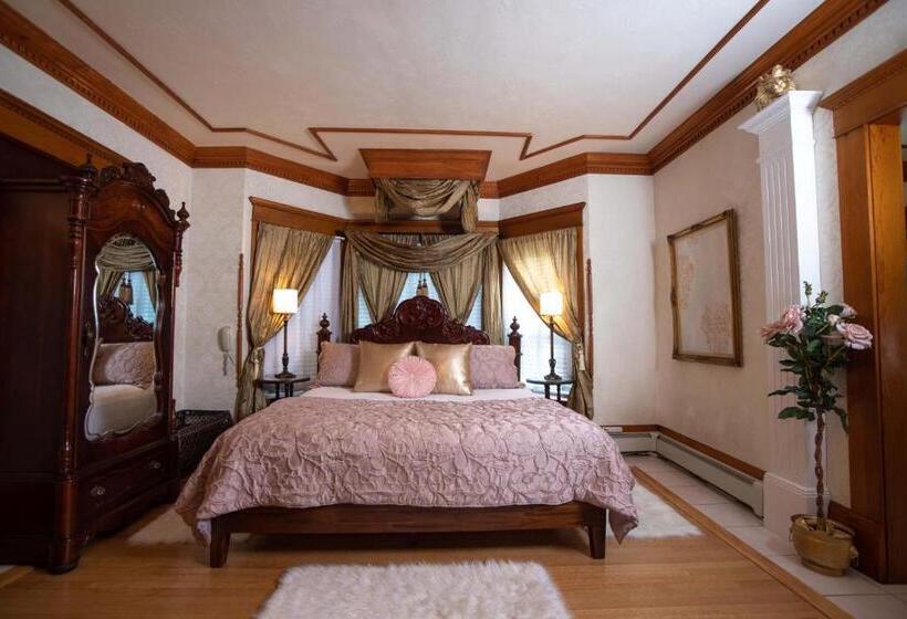Номер Стандарт Вид на Море, The Anniversary Inn   Logan