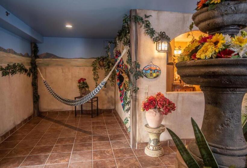 Номер Стандарт, The Anniversary Inn   Logan