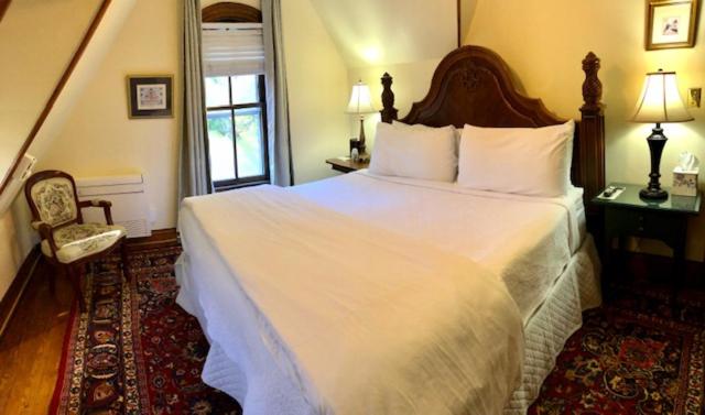スイート, Cedar Crest Inn