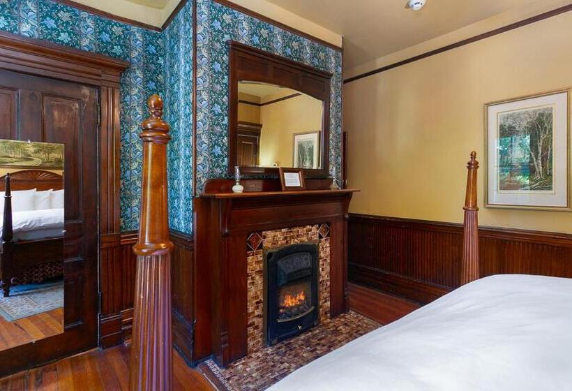 Номер Стандарт, Cedar Crest Inn