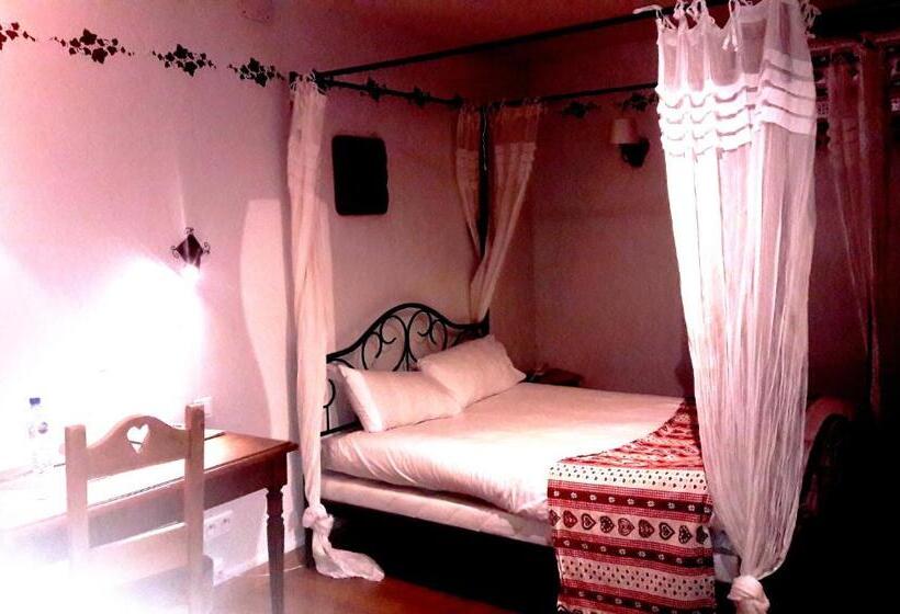 Трежместный Номер Economy, The Originals Boutique, Hôtel La Ferme Du Pape, Eguisheim