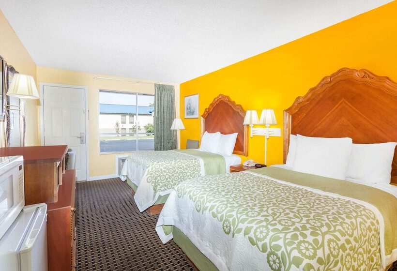 Номер Стандарт 2 Двуспальные Кровати, Days Inn By Wyndham Jacksonville