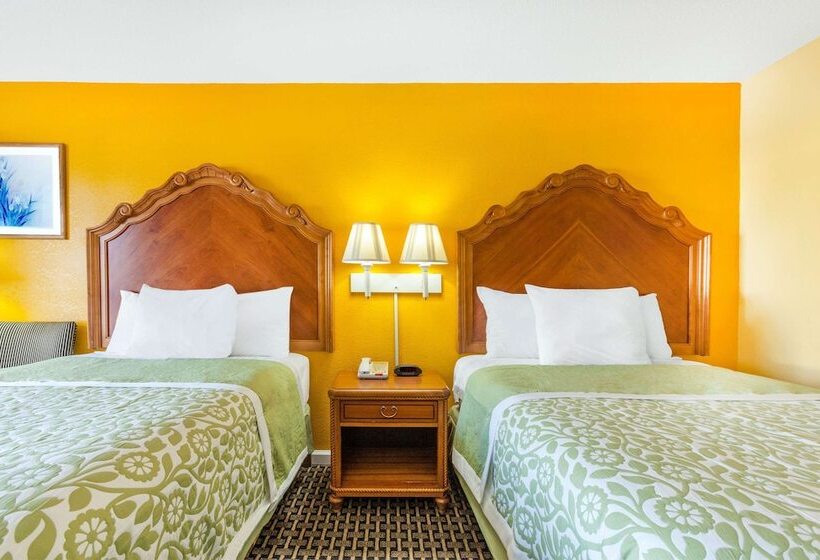 Номер Стандарт 2 Двуспальные Кровати, Days Inn By Wyndham Jacksonville