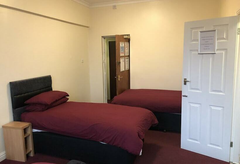 Номер Стандарт, Don Valley Hotel Sheffield Arena
