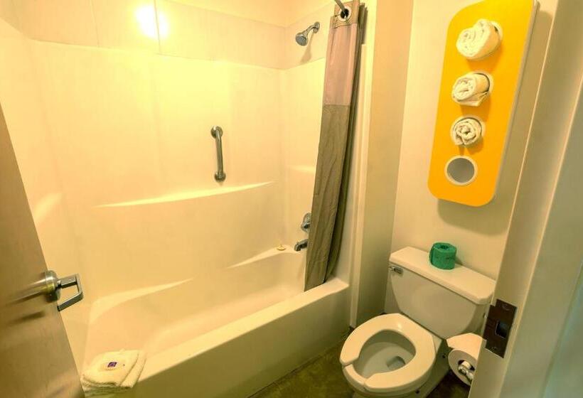 Номер Deluxe Кровать Кинг, Motel 6longview, Tx  North