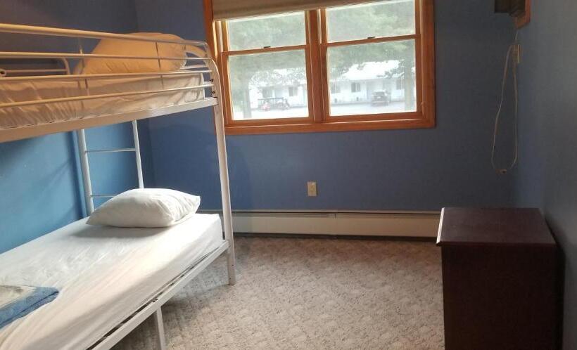 Дом 3 Спальни, Red Ranch Inn