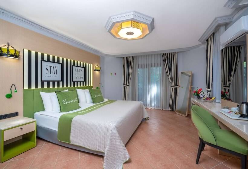 بنجلو قياسى, Selectum Family Resort Belek