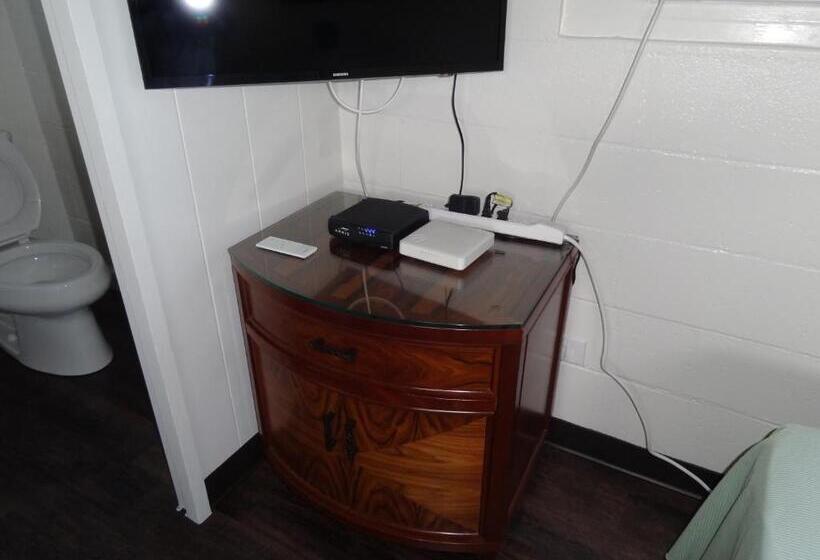 Номер Стандарт, Tip Top Motel