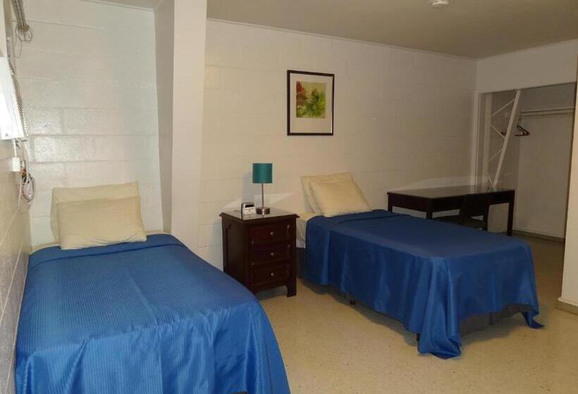 Номер Стандарт, Tip Top Motel