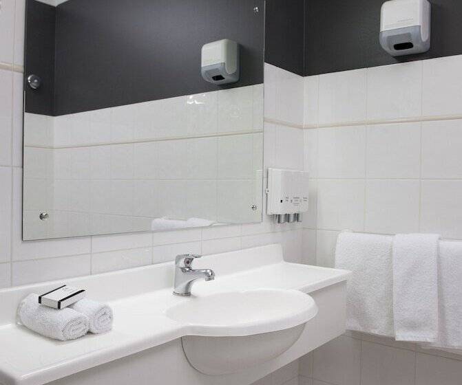 패밀리 룸, Adelaide Riviera