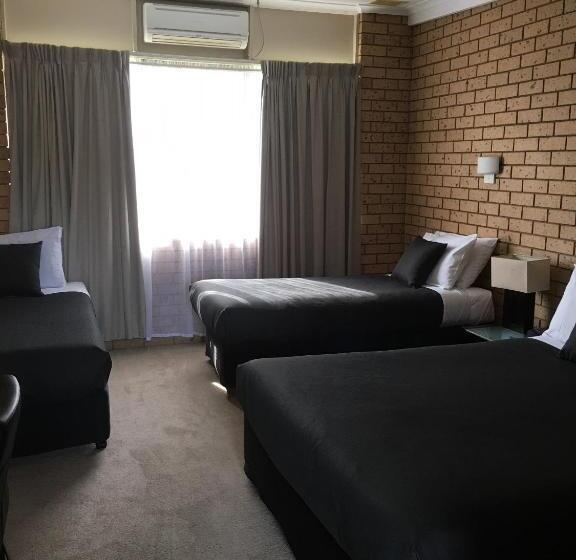 디럭스 패밀리 룸, Avondel Motor Inn