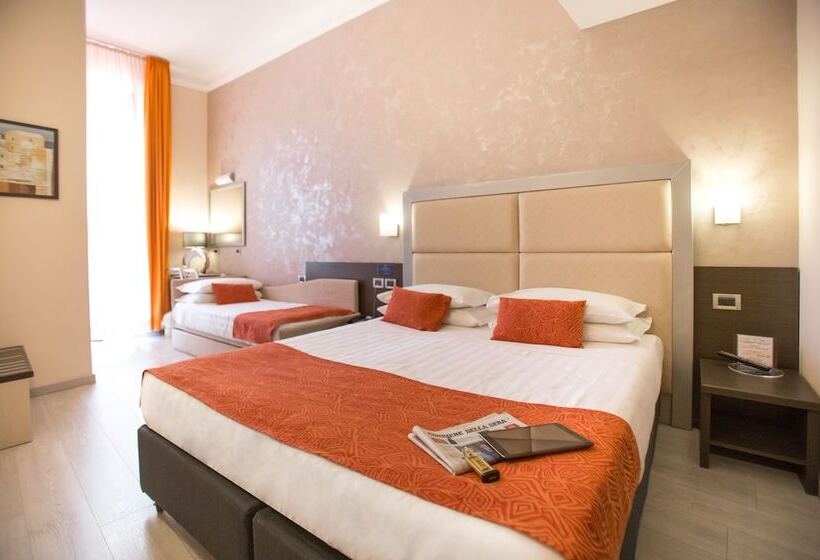 اتاق استاندارد سه نفره, Piacenza
