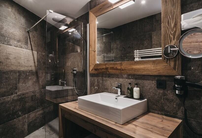 패밀리 룸, Vaya Post Saalbach